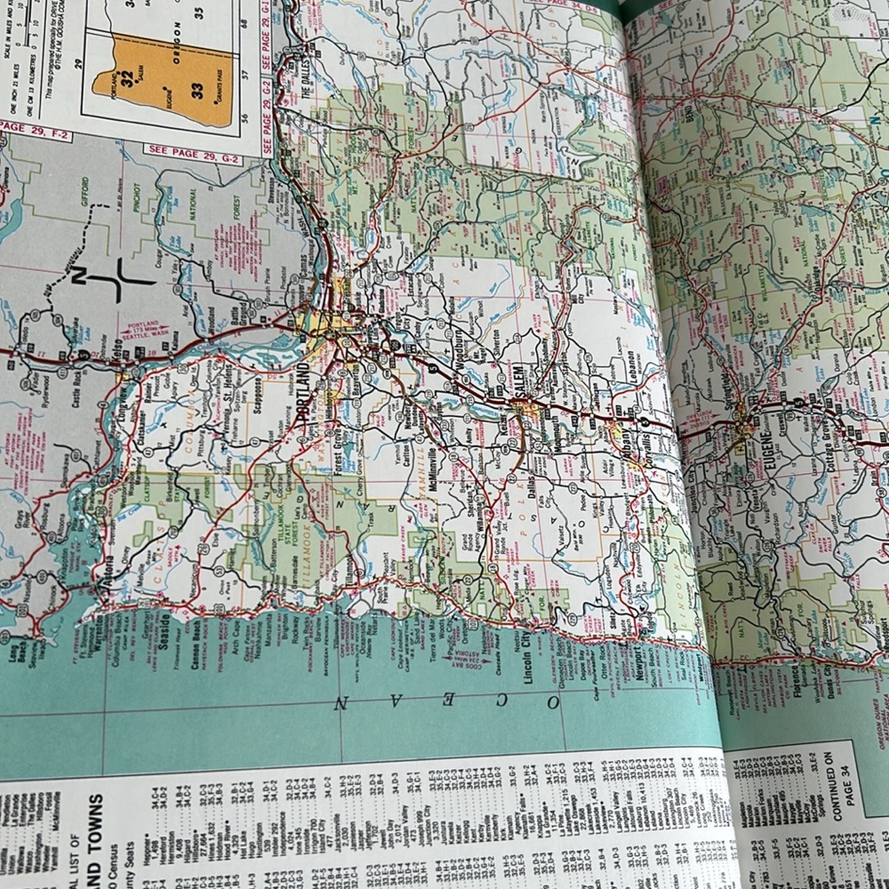 Vintage CAA 1983 Drive North America Hardcover Book Road Atlas Of Canada & USA - Picture 6 of 16